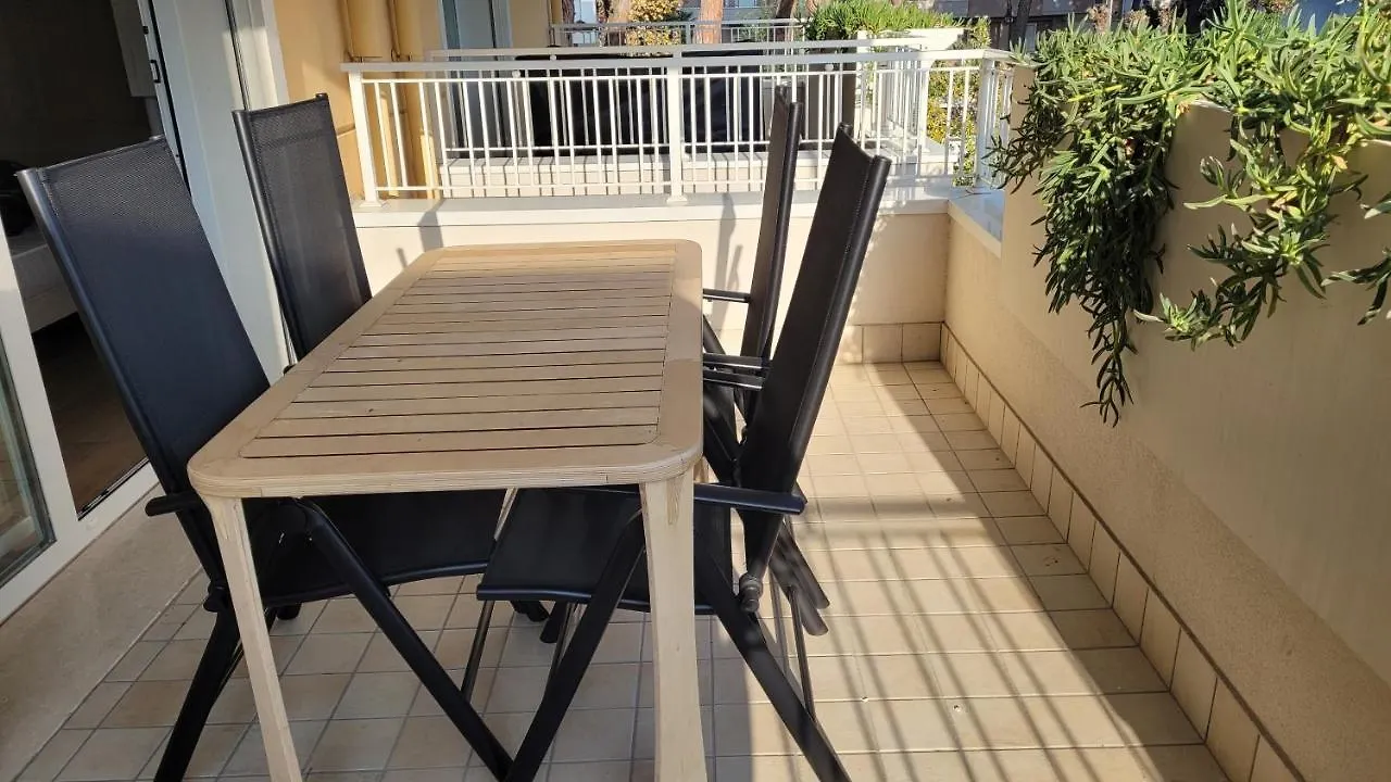 Antares Aparthotel Riccione 0*,